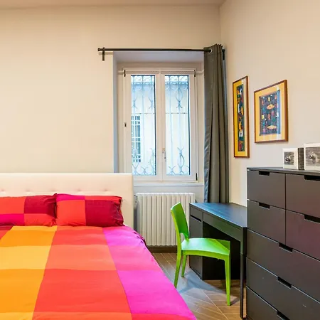 Guesthost - Al Civico 4 - Comfy Studio-flat Daire Lecco