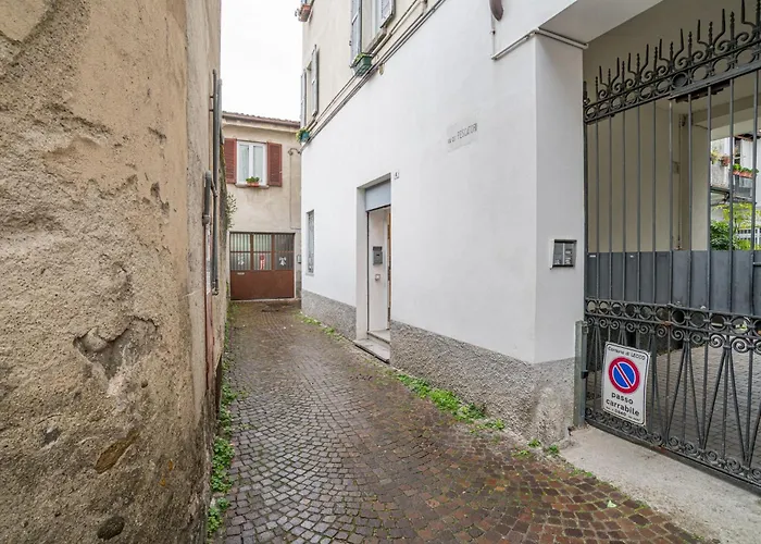 Guesthost - Al Civico 4 - Comfy Studio-flat